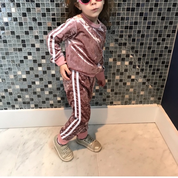 Brand new crushed velvet jogger set size 12 months - Picture 2 of 8